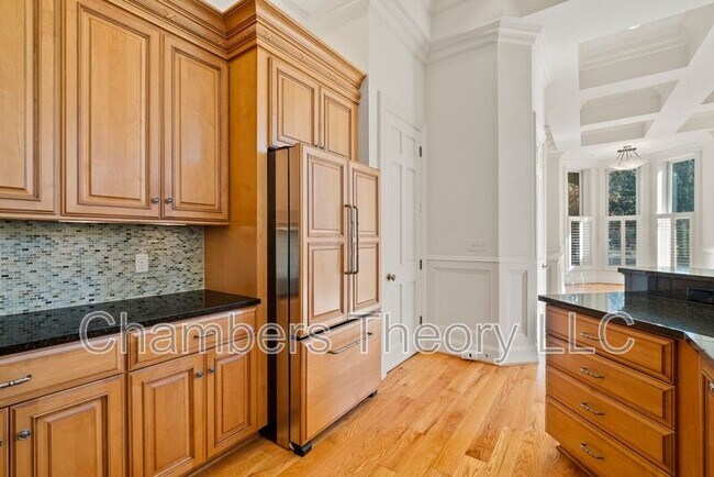 Building Photo - 4 Logan Cir NW