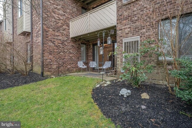 Building Photo - 504 Mountainview Dr