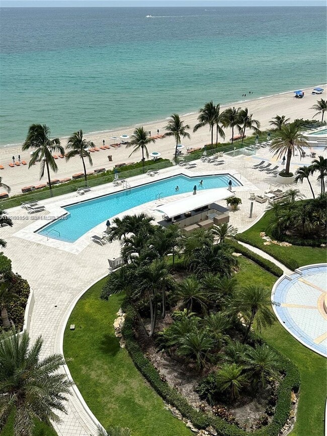 Building Photo - 19111 Collins Ave