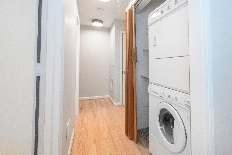 Building Photo - 118 Camelot Ct