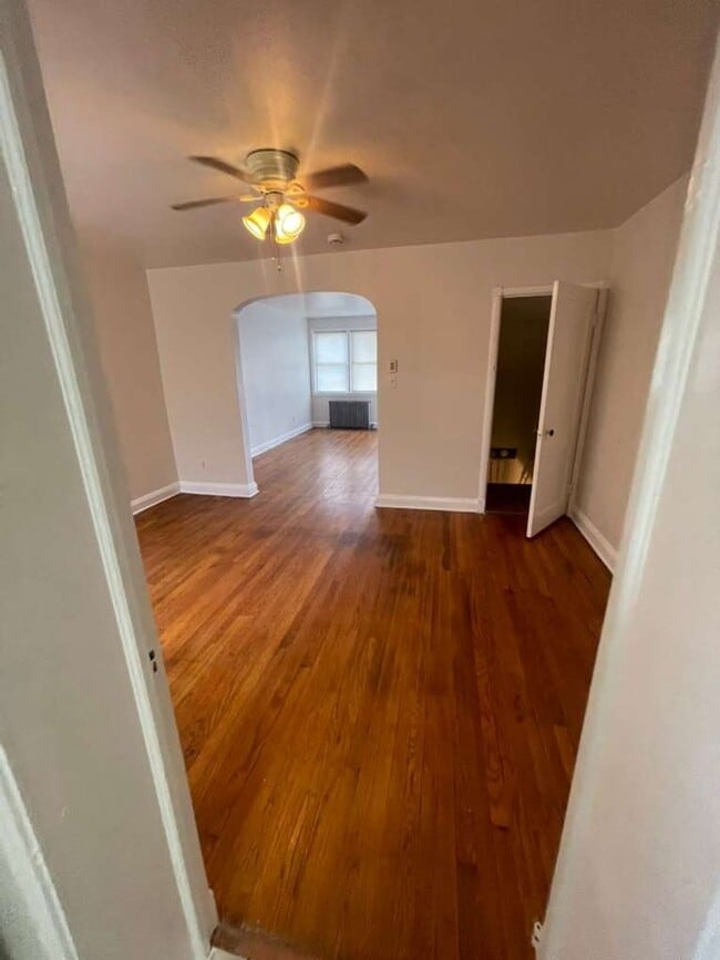 Building Photo - Recently Renovated Three Bed One And A Half Bath Ready For A New Tenant!