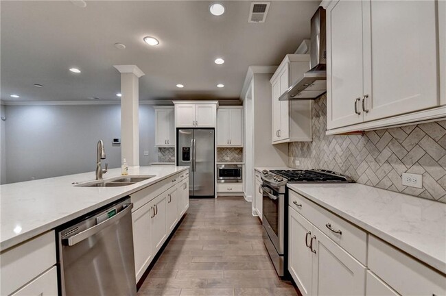 Building Photo - 5240 Cresslyn Rdg