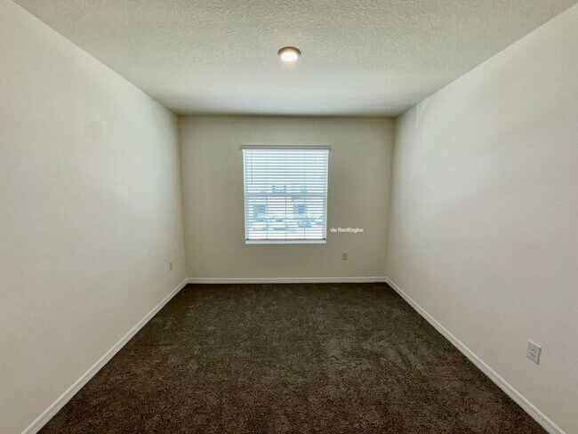 Building Photo - 1393 Isleta Lp