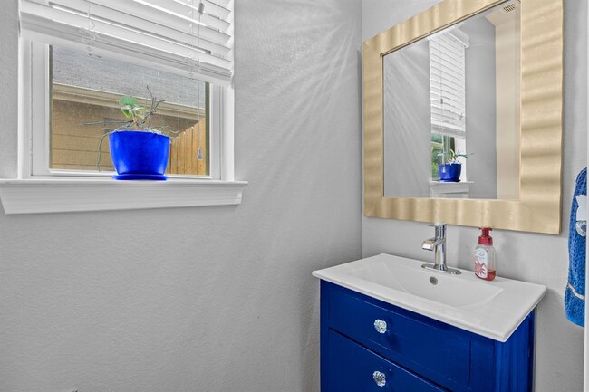 Building Photo - 11309 Birlandier Ct