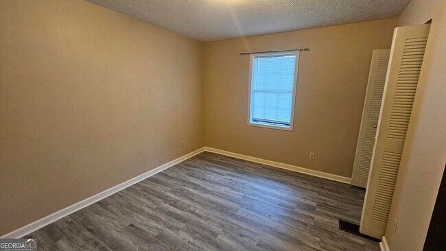 Building Photo - 107 Rock Quarry Rd