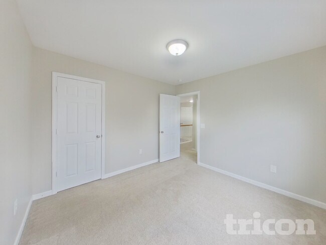 Building Photo - 324 Archway Ct