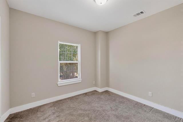 Building Photo - 1703 Ash Crescent St