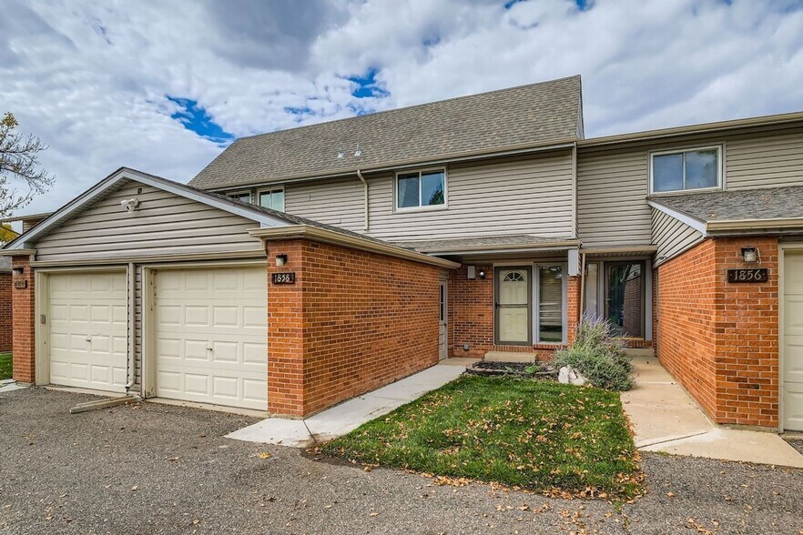 Building Photo - 1858 Centaur Cir