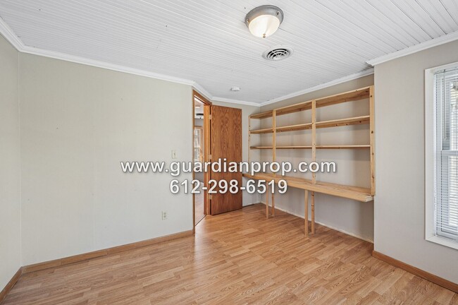 Building Photo - House Near Downtown Stillwater Available Now, Hardwood Floors, Updated Kitchen, Fenced Yard