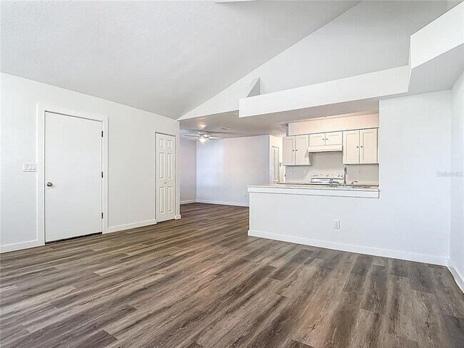 Building Photo - 2717 N Poinciana Blvd