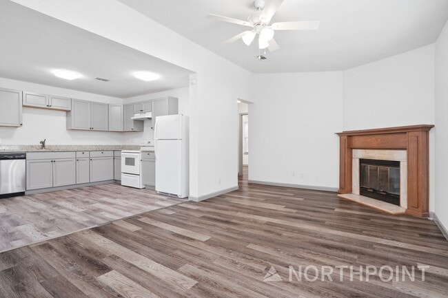 Building Photo - 3 BR/2BA | Updated Single Family Home | 2-Car Garage Parking | Fenced backyard!