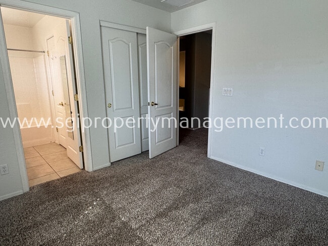 Building Photo - 3841 E Minton St