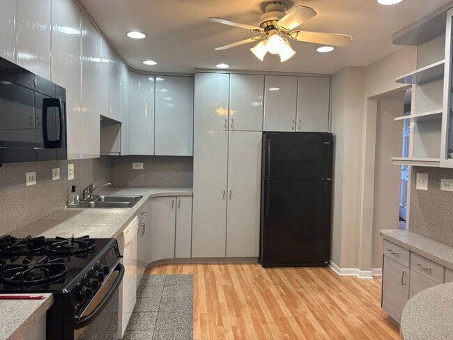 Building Photo - 625 Pheasant Ln