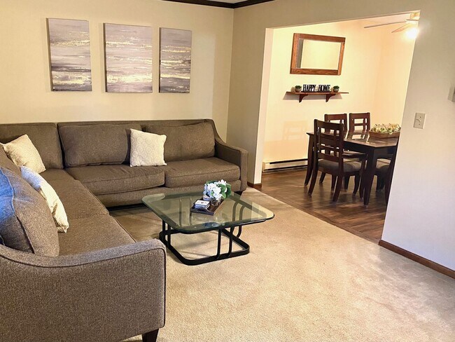 Living room furnished option - 7 Clubhouse Dr