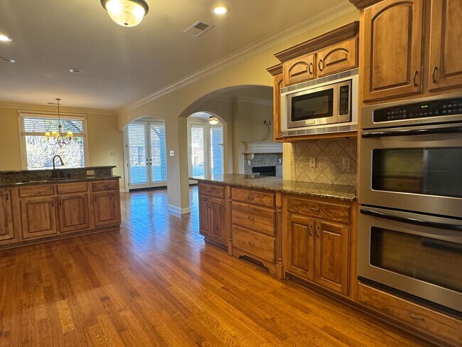 Building Photo - Lakeland TN Gorgeous Home for Lease