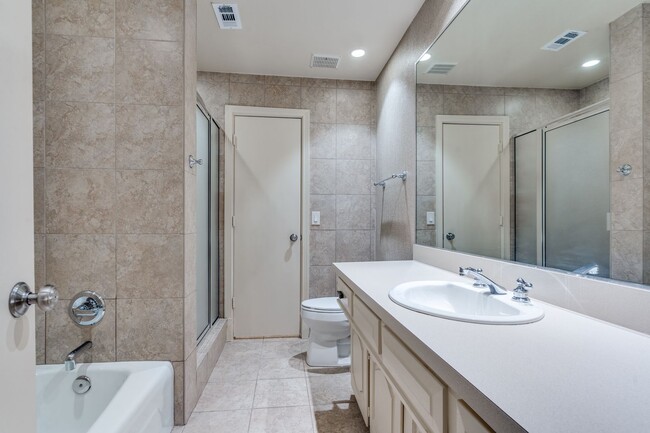 Building Photo - 3-Bedroom in Preston Hollow with Private B...