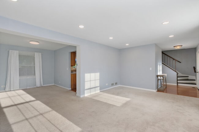 Building Photo - 1648 Eddy Ln
