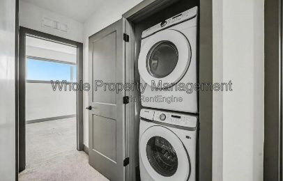 Building Photo - 3511 S Marion St