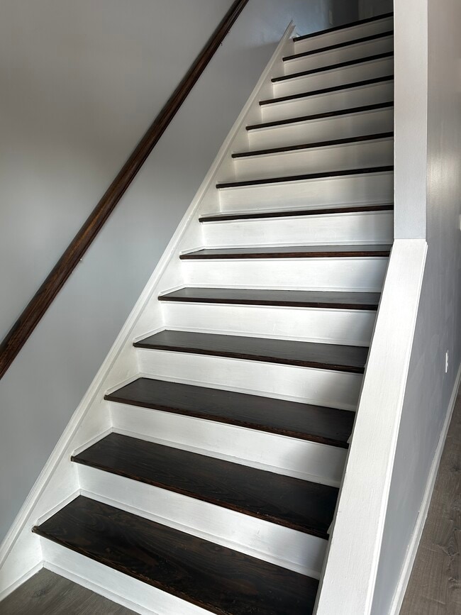 Building Photo - 7767 Betsy Ross Cir