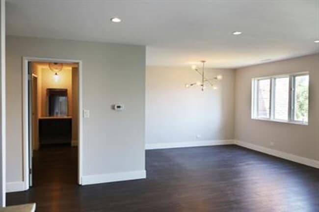 Building Photo - 434 Clinton Pl