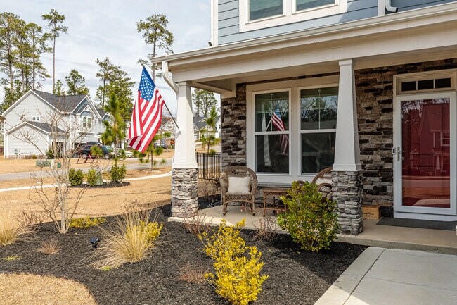 Building Photo - 205 Parrish Ln