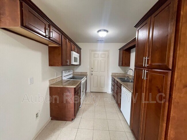 Building Photo - 909 Parkplace Ridge