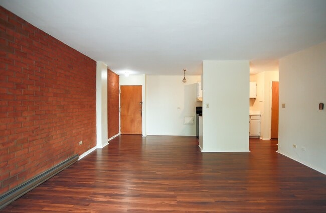 Building Photo - 1800 Jefferson Park Ave