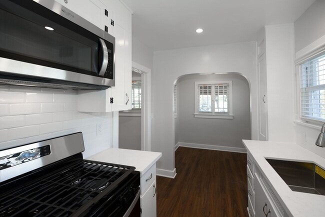 Building Photo - val540