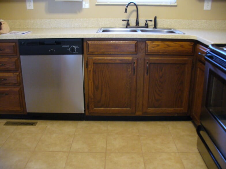 Building Photo - 728 Pleasant Valley Rd