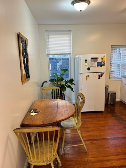 Building Photo - 3005 Huntingdon Ave
