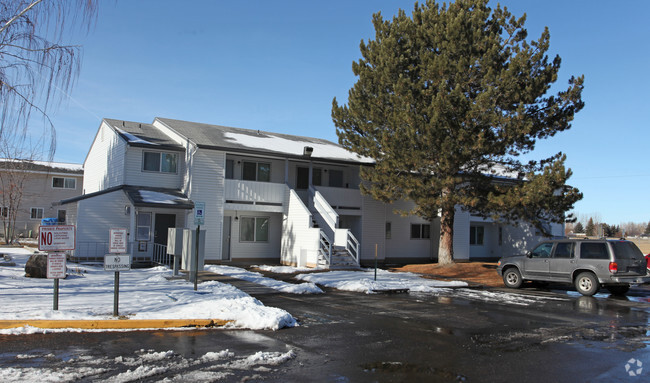 Primary Photo - Valley Park Apartments