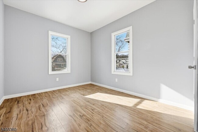 Building Photo - 76 Riggs Pl