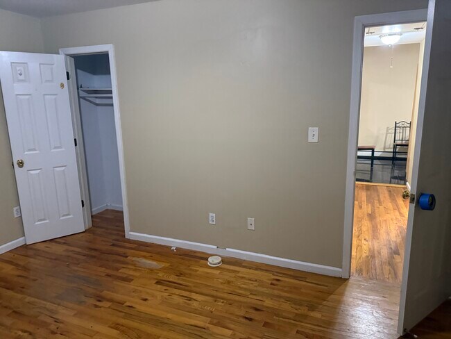 Building Photo - 1336 K St