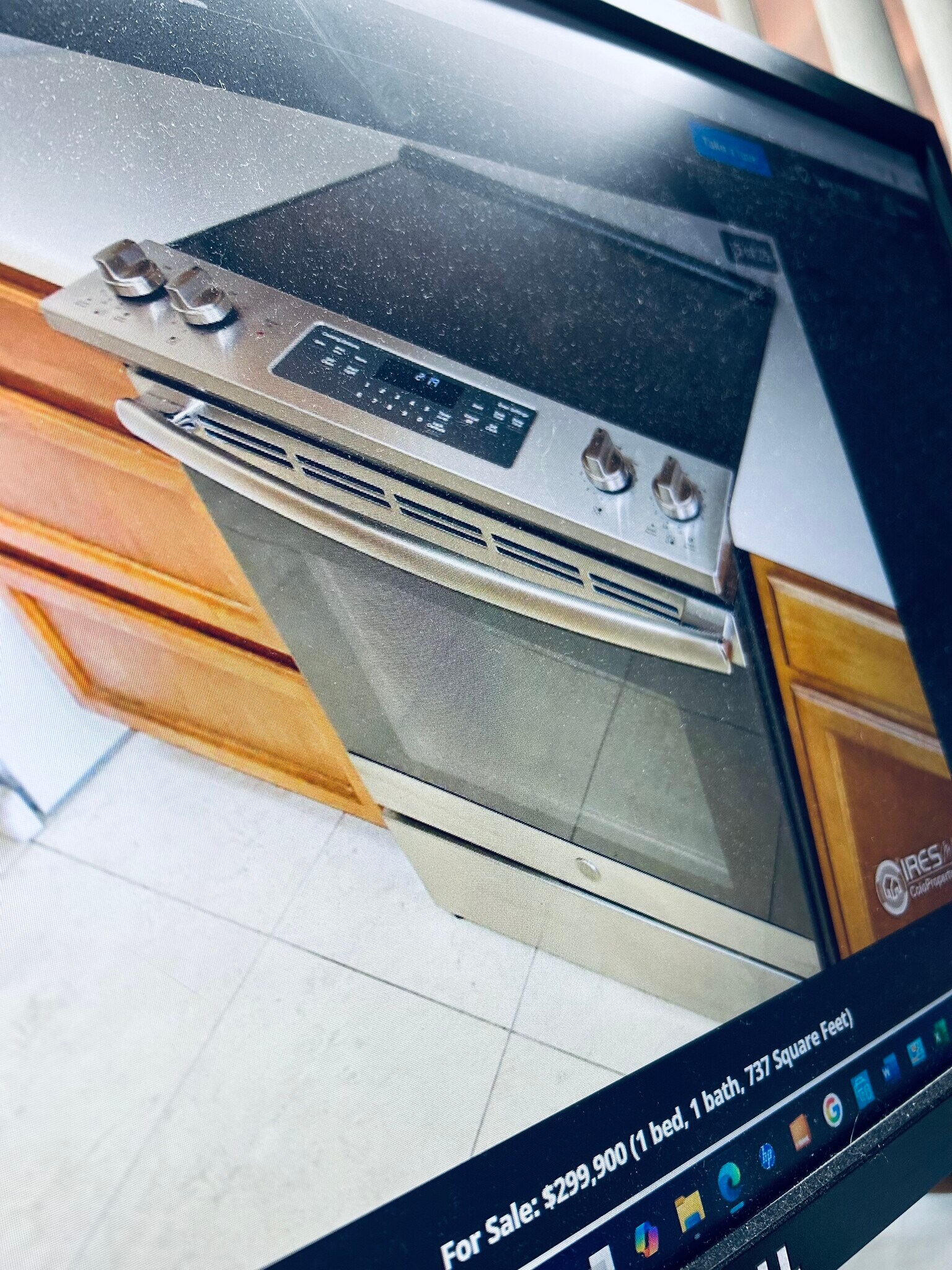 Newer stove and oven - 6036 Gunbarrel Ave