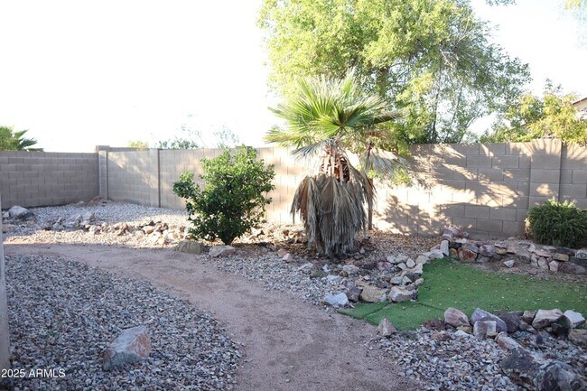 Building Photo - 10256 E Peralta Canyon Dr