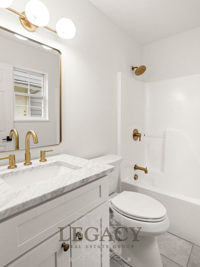 Building Photo - 100 Sadler Ct