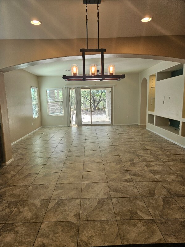 Building Photo - 10856 E White Sage Dr