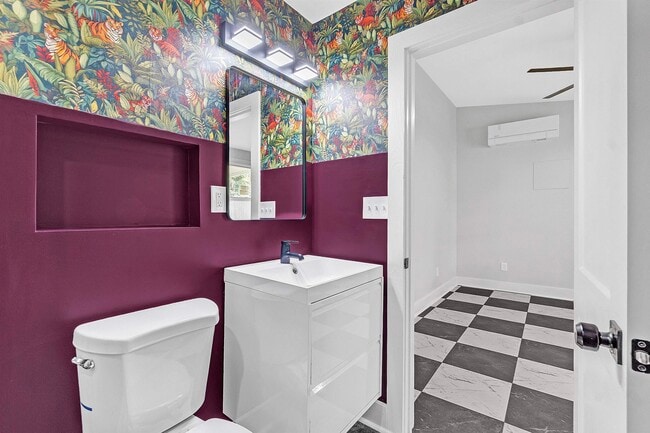 Building Photo - 2245 Monroe Ave