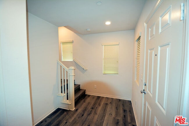 Building Photo - 14107 W Birch Ln