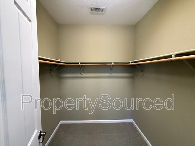 Building Photo - 698 Stage Coach Dr