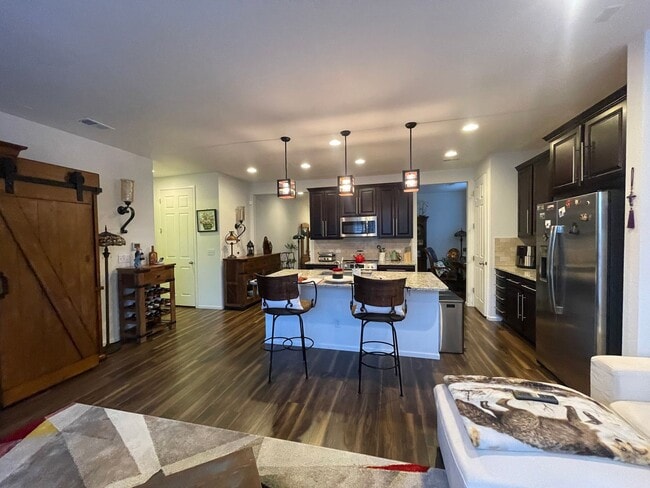 Building Photo - Beautiful Fully Furnished Home