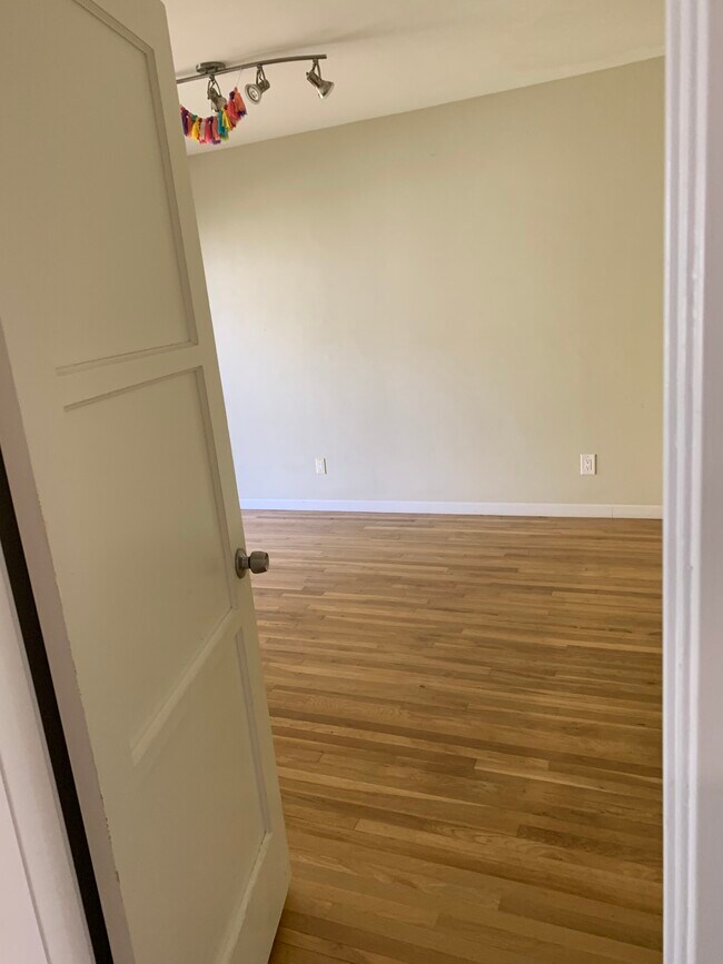 Building Photo - 251 Cll De Andalucia