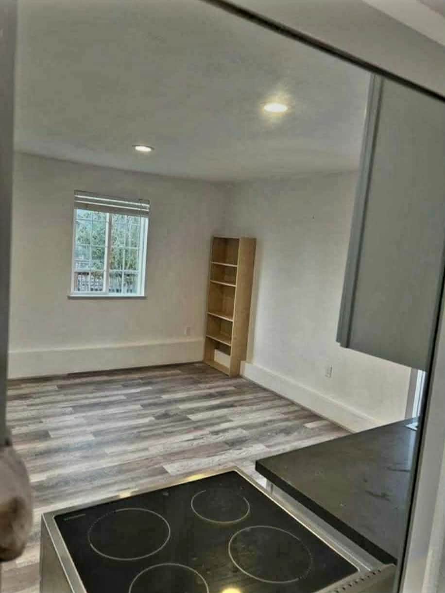 Building Photo - 680 Santa Maria Rd