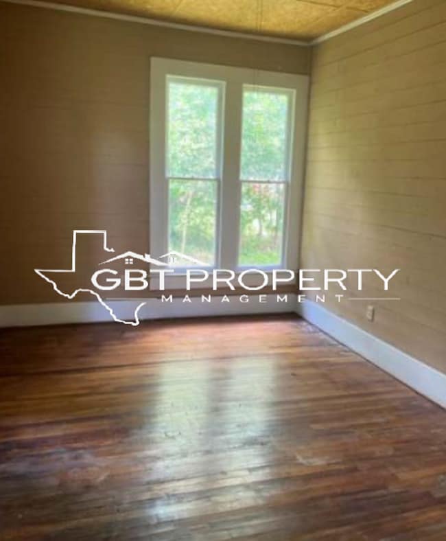 Building Photo - Single Family Home