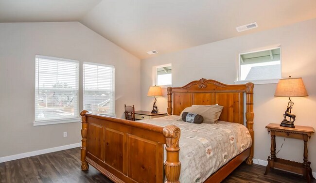 Building Photo - 20769 SE Shea Court