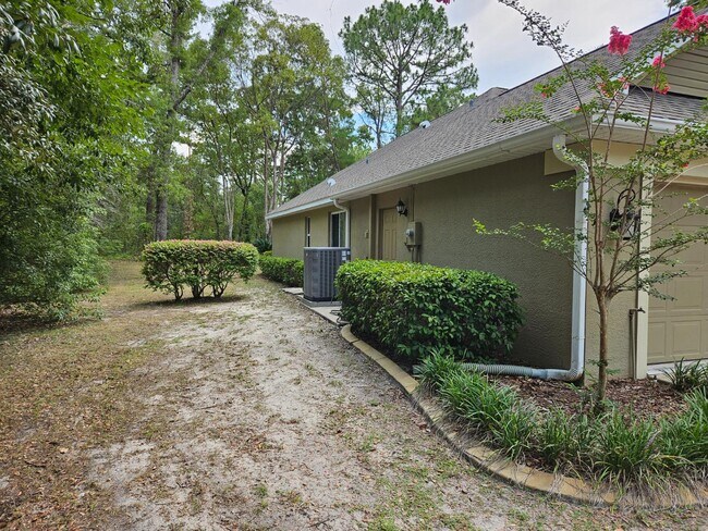 Building Photo - 5 Asparagus Ct