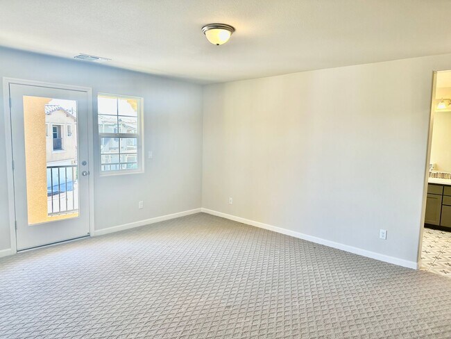 Building Photo - 803 Wishon Ave W