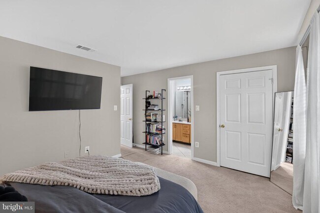 Building Photo - 10925 Postern Ct