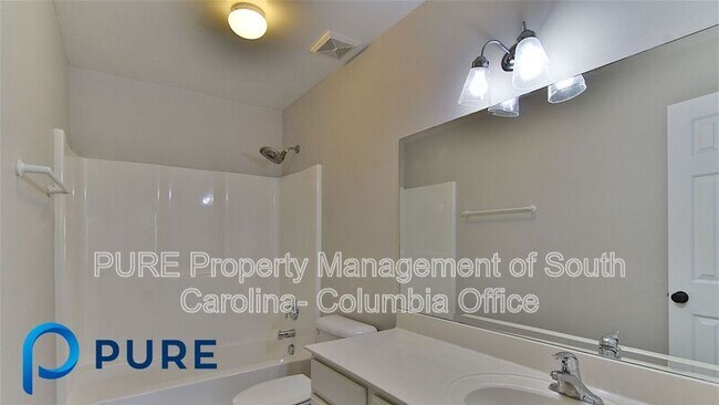 Building Photo - 229 Kenmore Park Dr