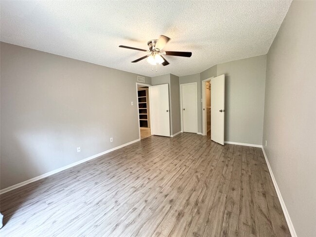Building Photo - 2120 El Paseo St